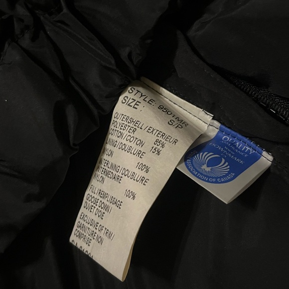 NEW HOLOGRAM TAG CANADA GOOSE SNOW MANTRA SMALL PARKA JACKET BLACK NEW W TAGS - Picture 10 of 16